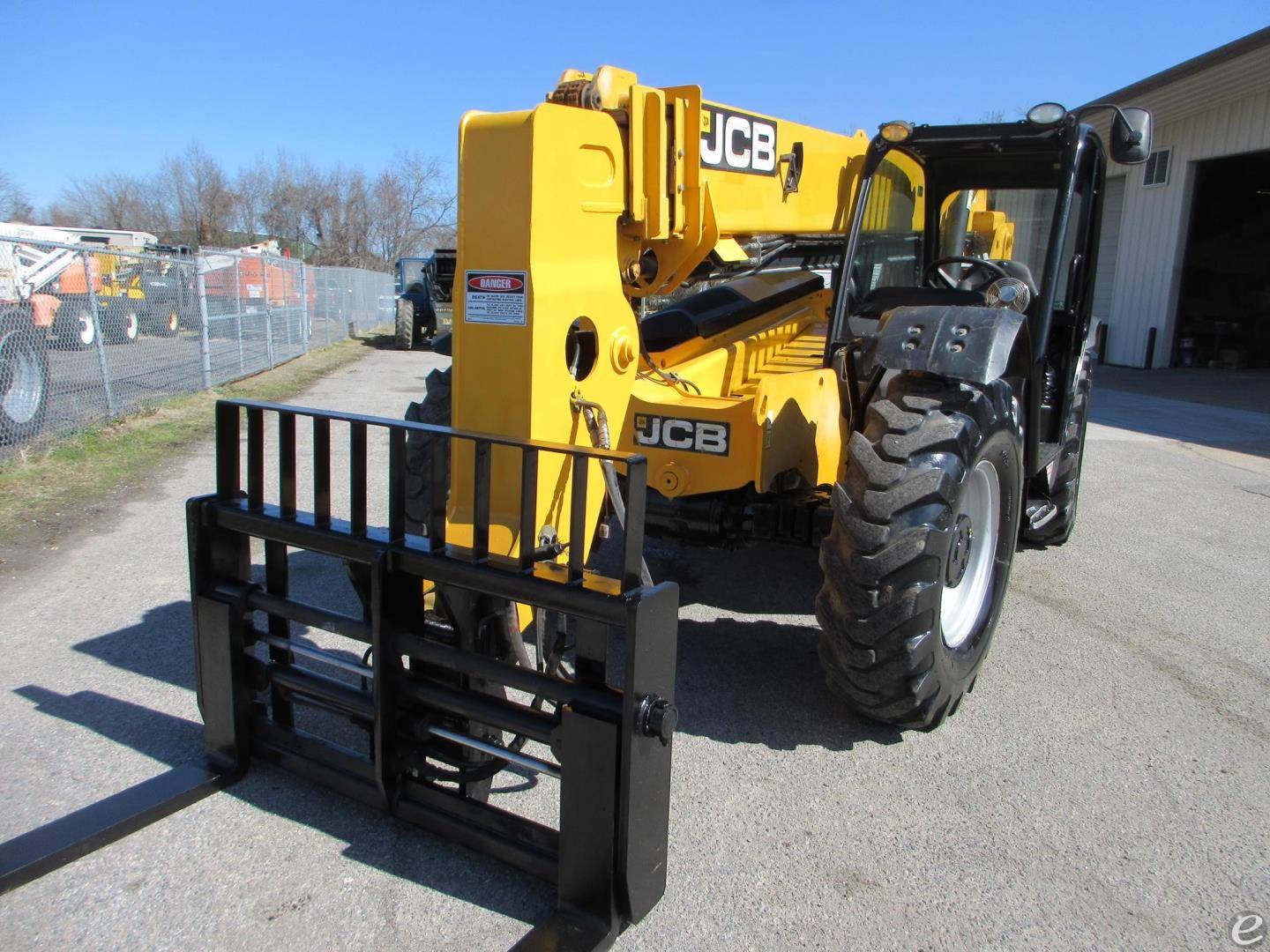 2015 JCB 509-42