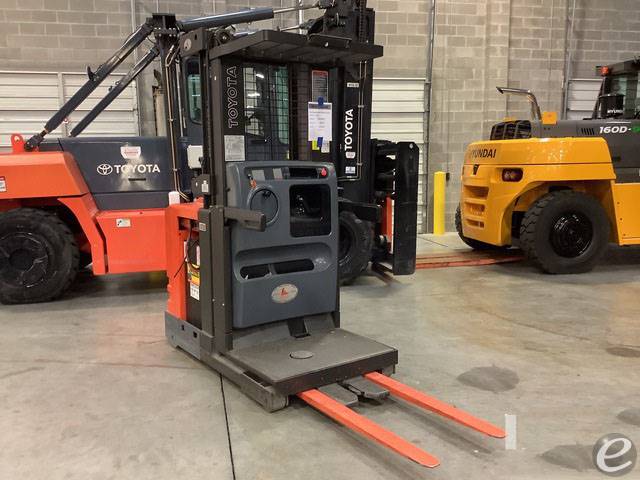 2015 Toyota 7BPUE15 Electric Order Picker - 123Forklift