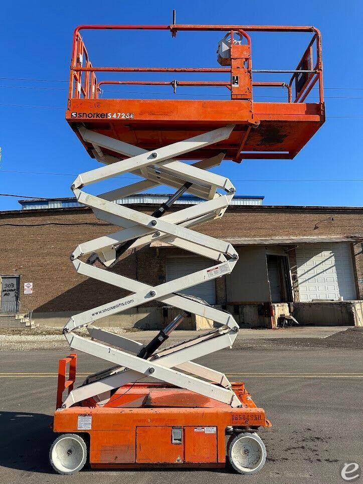 2016 Snorkel S4726E Electric Scissor Lift - 123Forklift