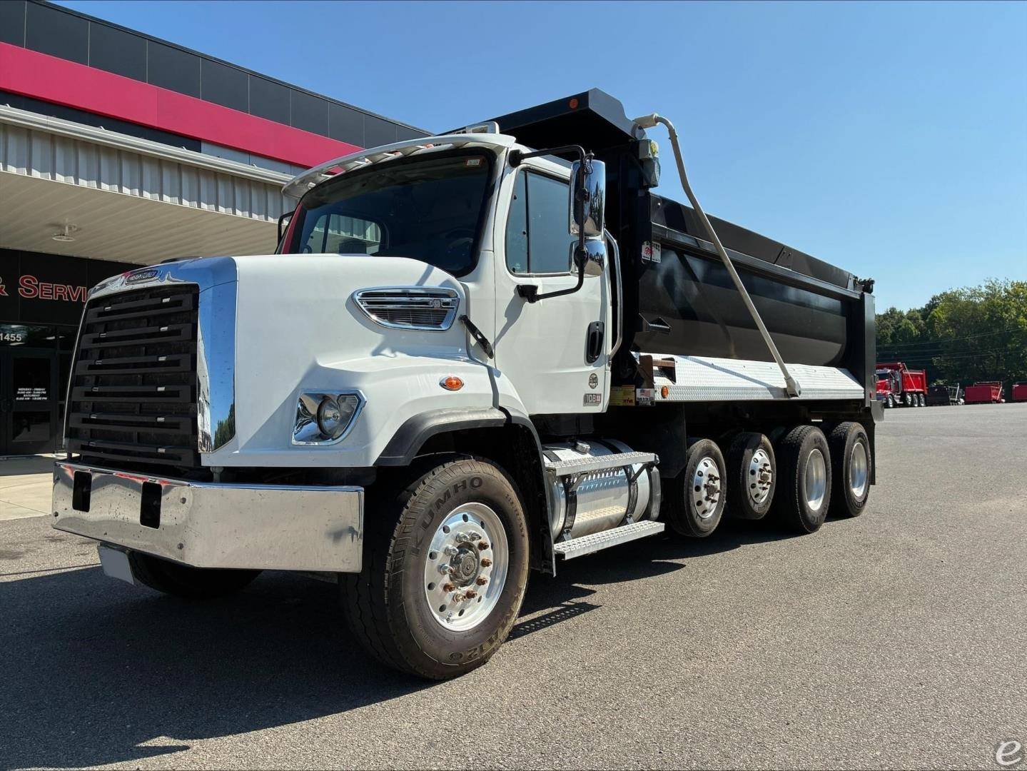 2023 Freightliner 108SD