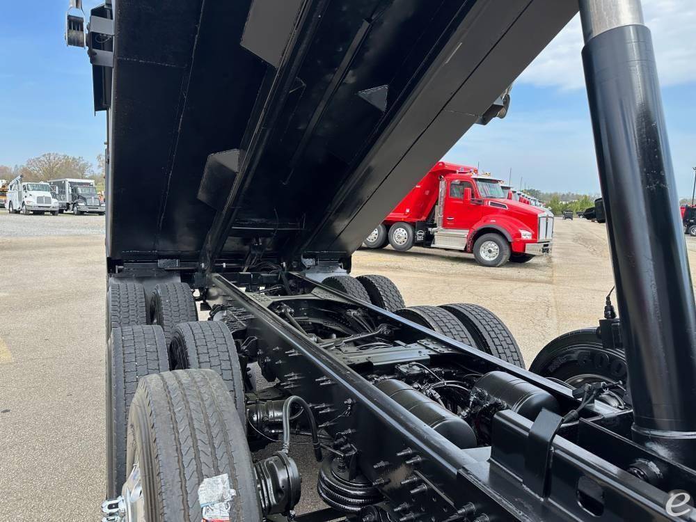 2020 Mack GRANITE 84FR