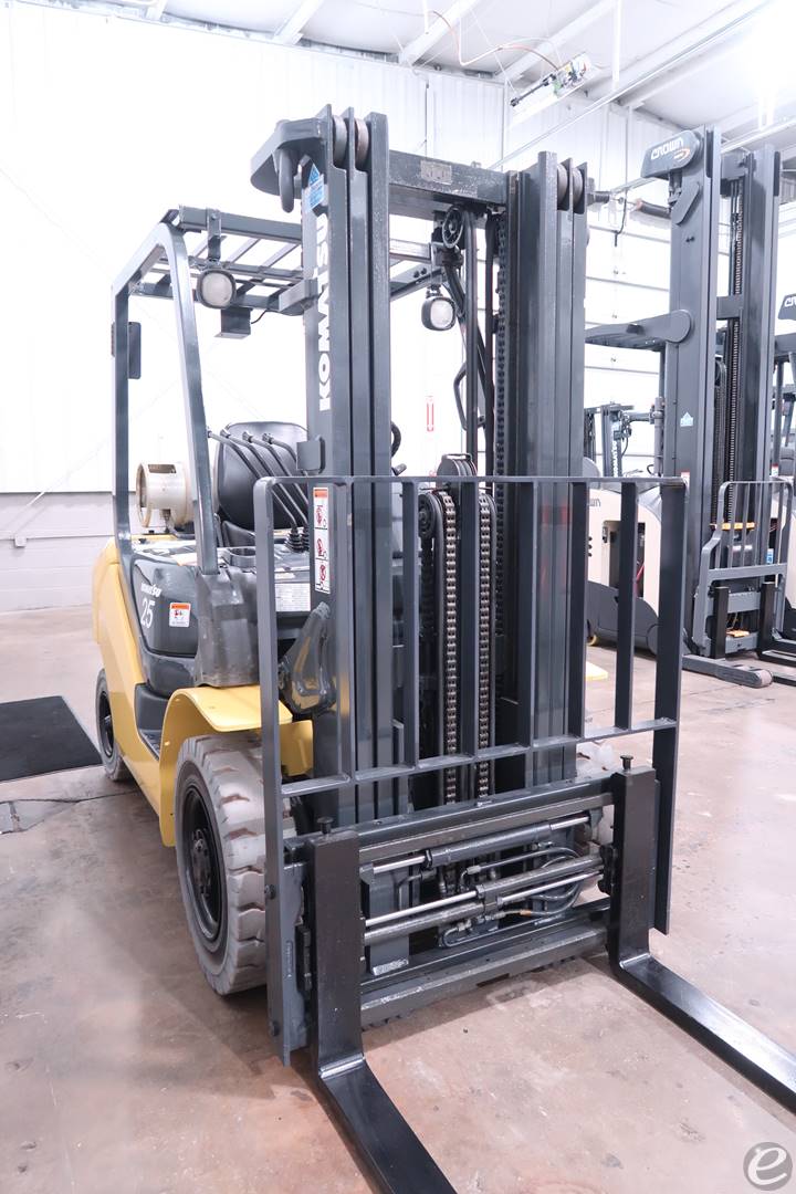 2014 Komatsu FG25T-16