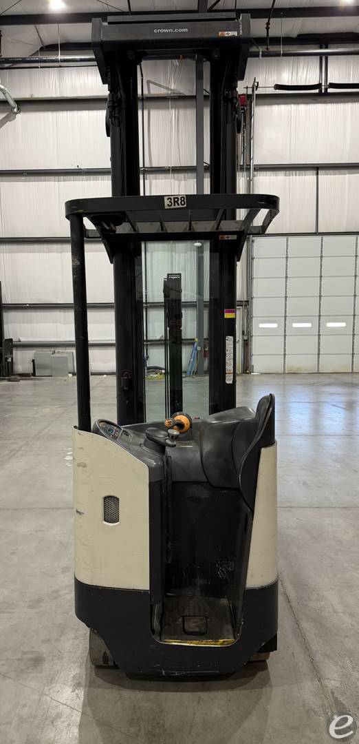 2015 Crown RR5725-45
