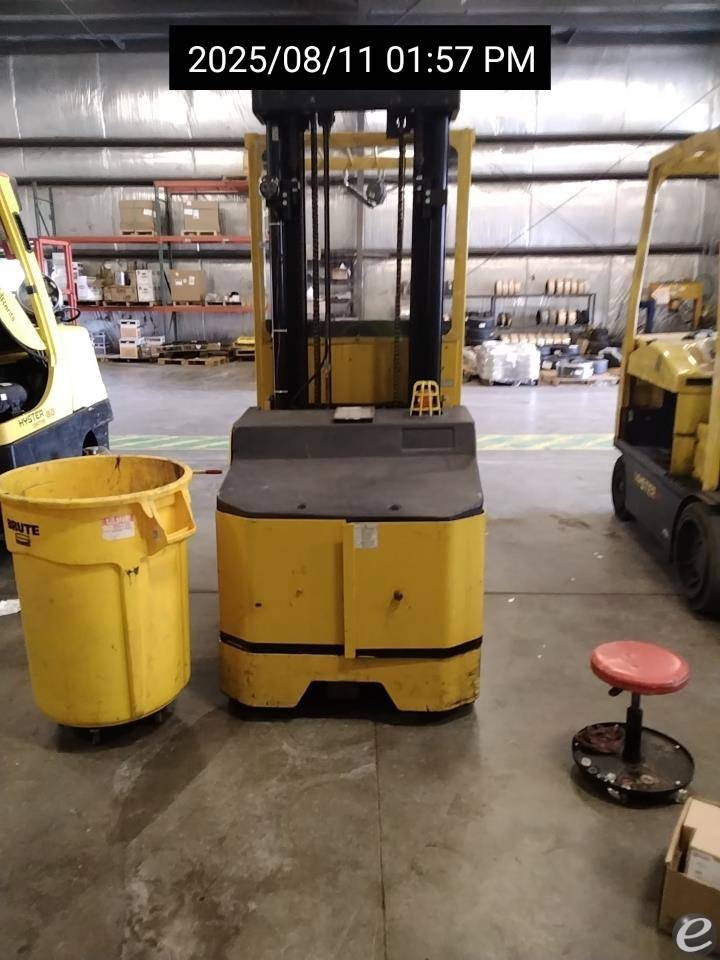 2016 Yale OS030EF