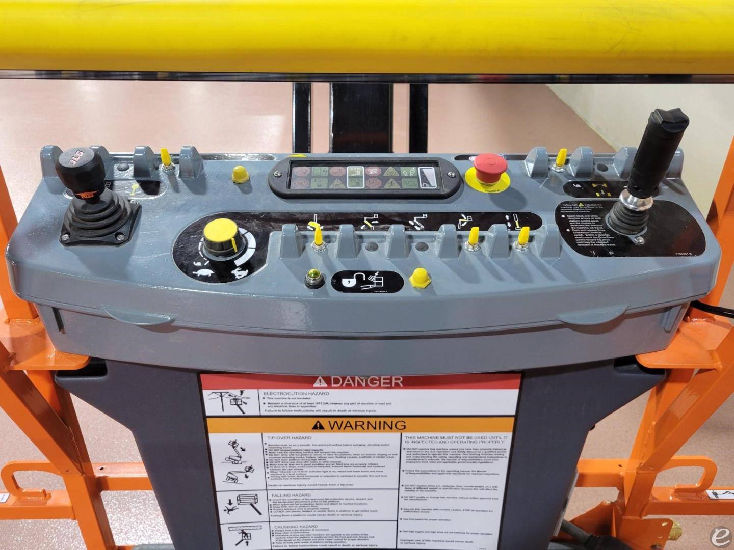 2015 JLG 860SJ