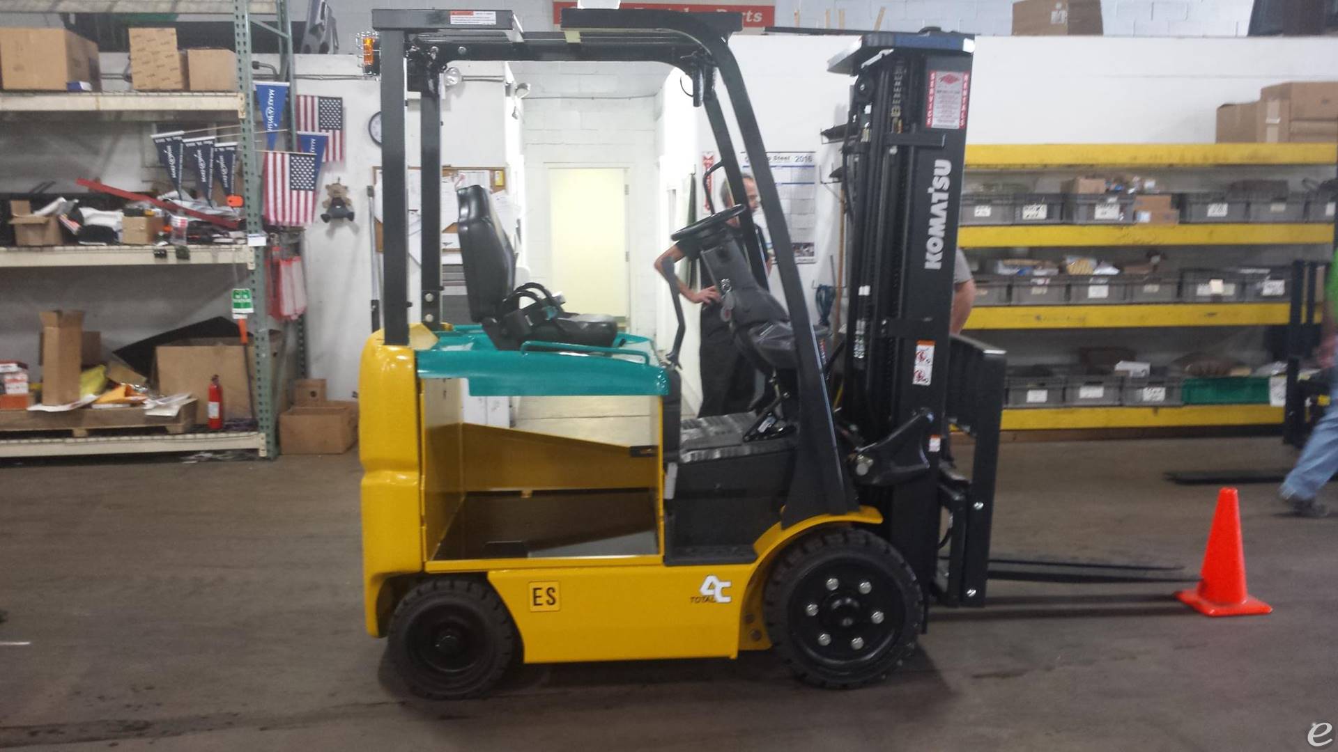 2016 Komatsu FB25SHU-6