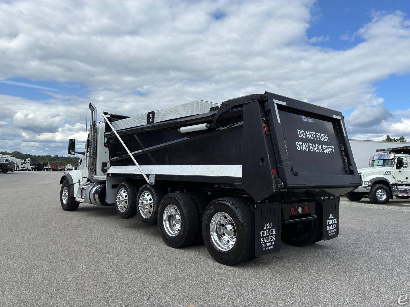 2025 Peterbilt 567