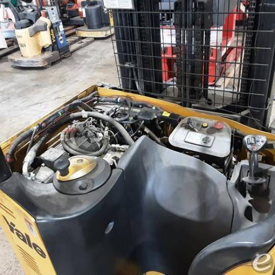 2019 Yale NR040