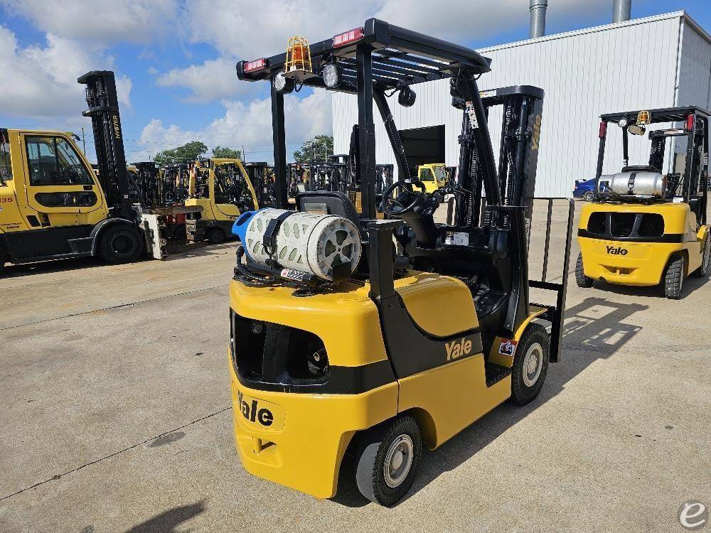 2021 Yale GLP040SVX