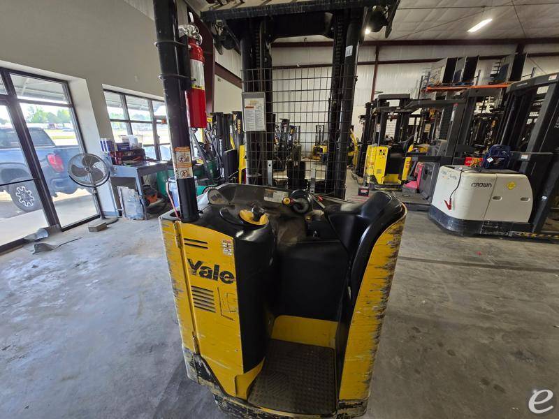 2019 Yale NR045EB