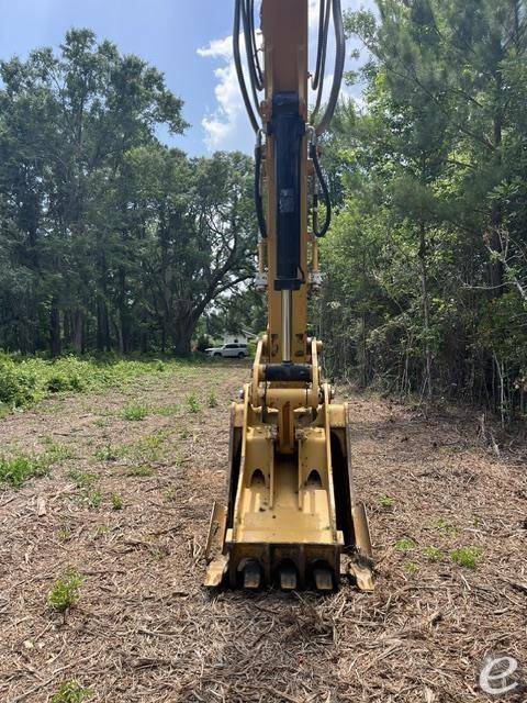 2025 Cat 320