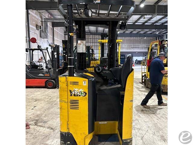 2018 Yale NR040DB