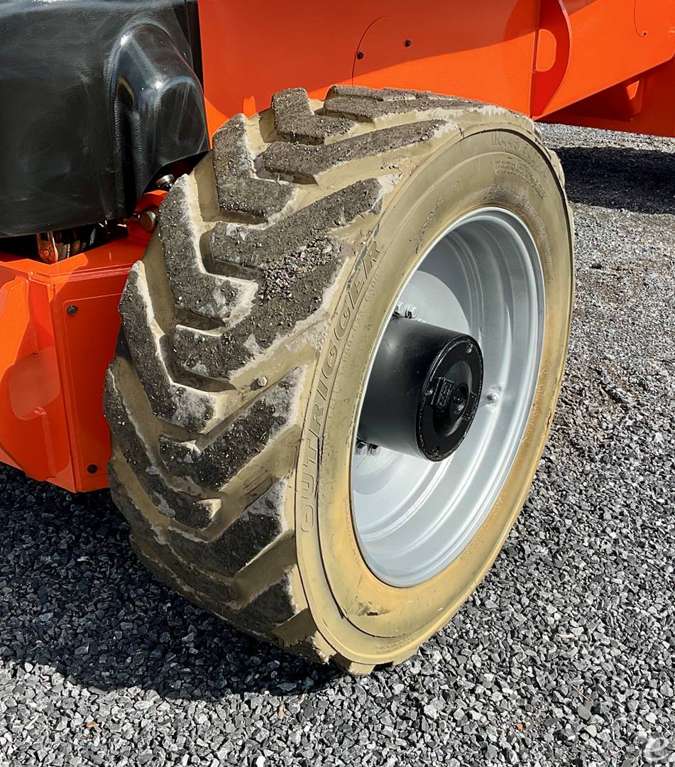 2014 JLG 1250AJP