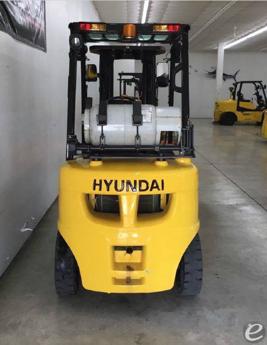 2017 Hyundai 25L-7A