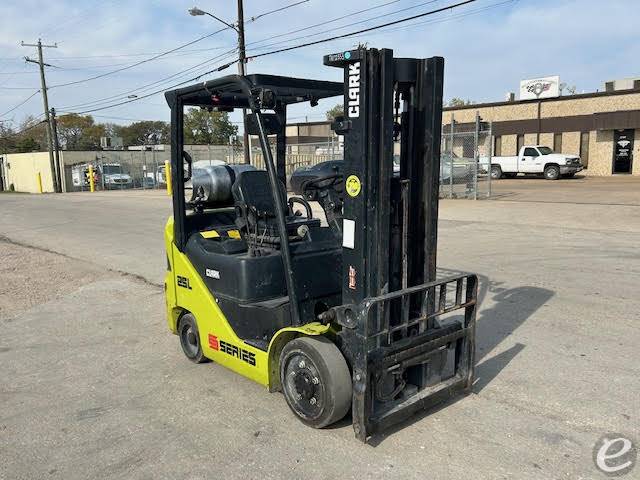 2021 Clark S25CL