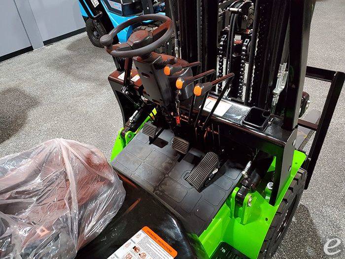 2026 Viper Lift Trucks FY25BCS