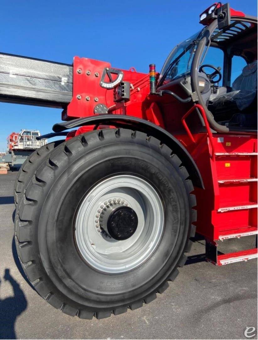 2023 Manitou MHT12330