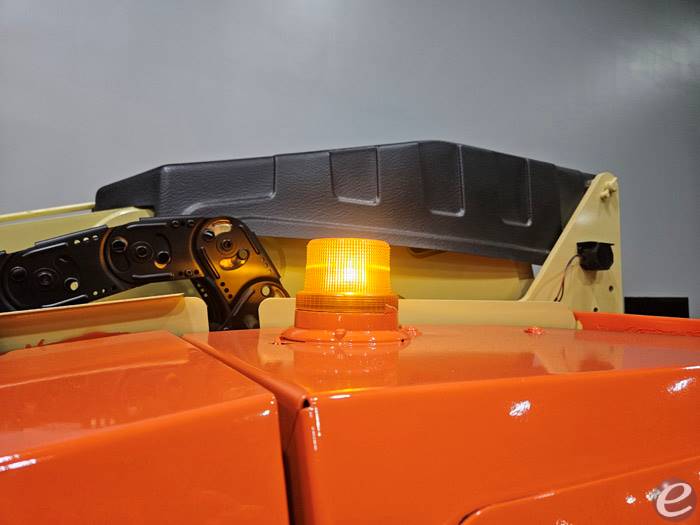 2016 JLG 600S