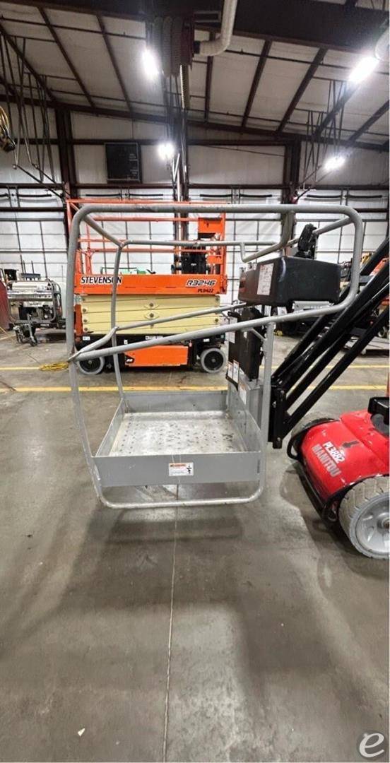 2021 Manitou 26VJR