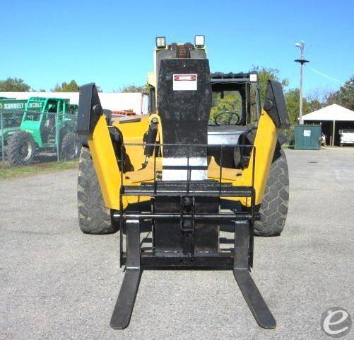 2012 Cat TL1055