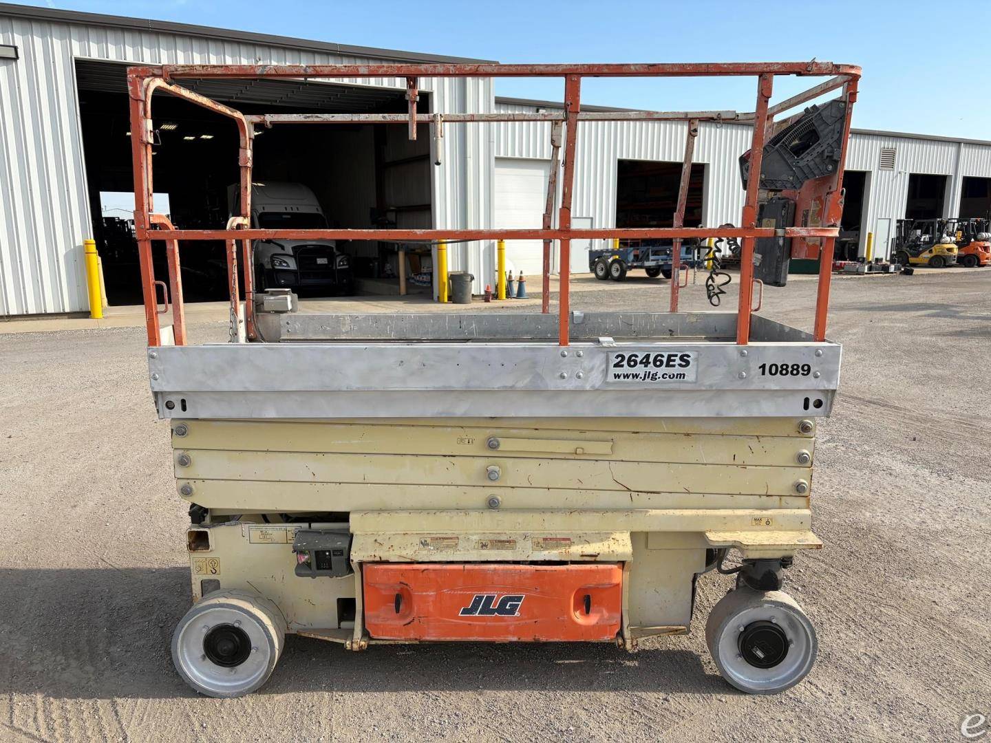2012 JLG 2646ES