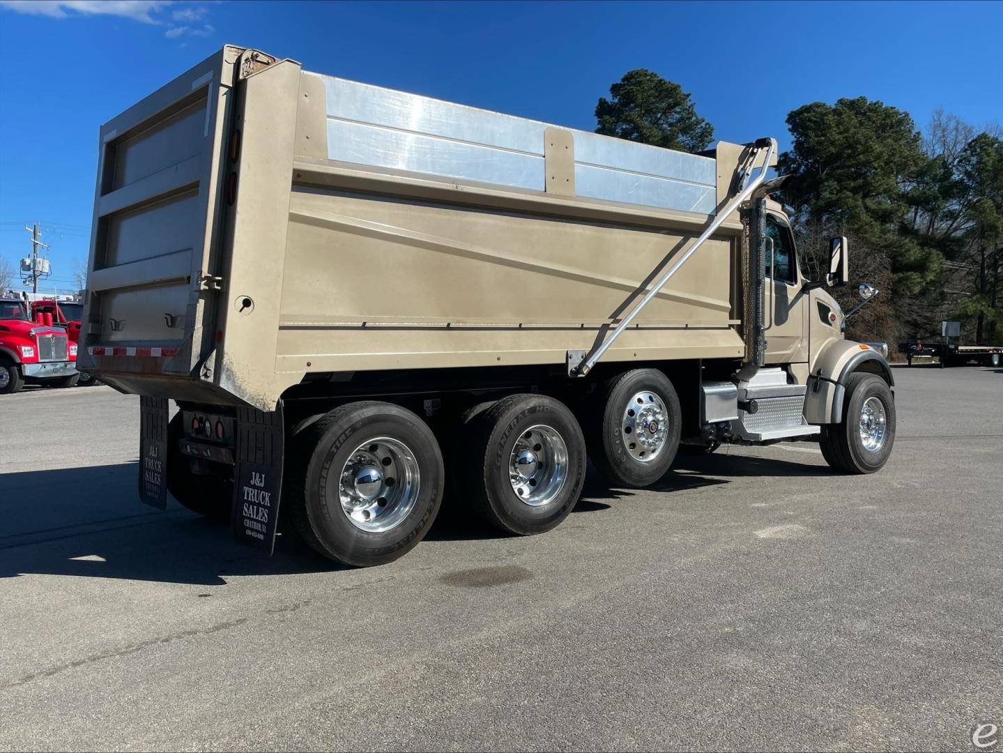 2024 Peterbilt 567