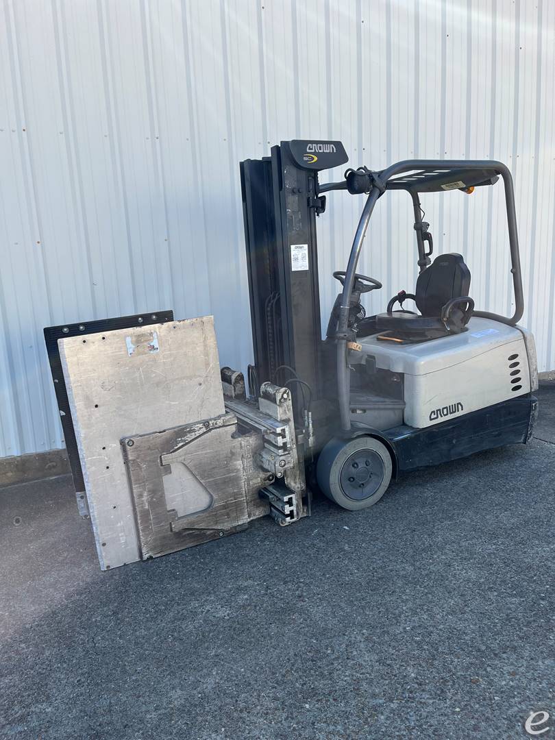 2011 Crown SC5240-35