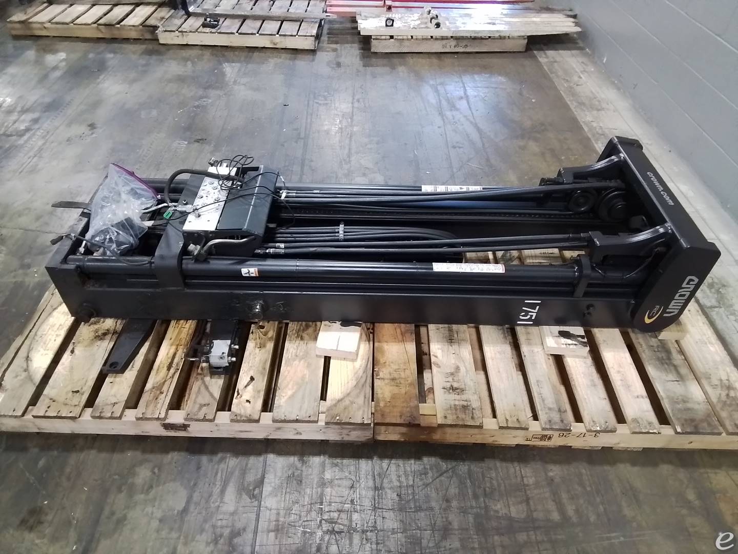 2020 Crown Crown RC5500 triple mast 83 190