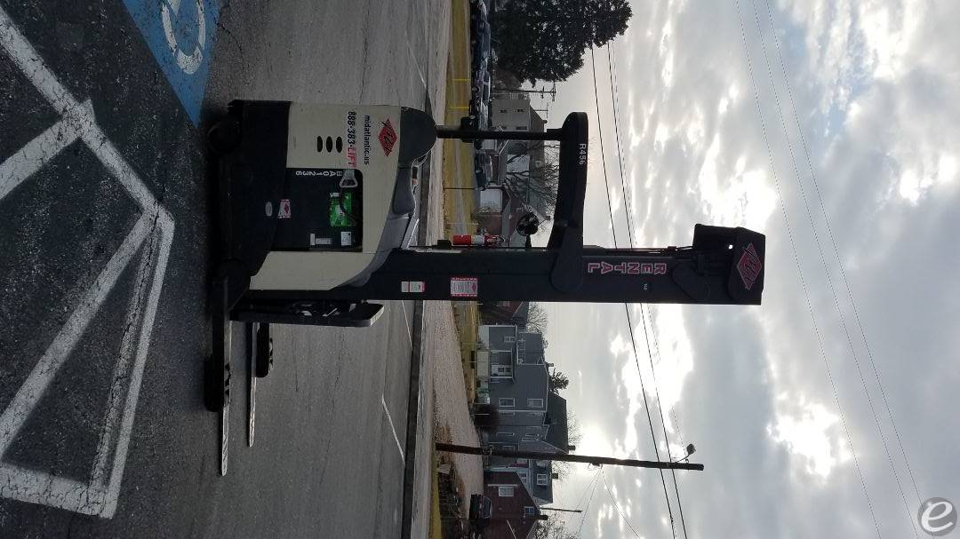 2006 Crown RR5225-45 Electric Reach Truck - 123Forklift