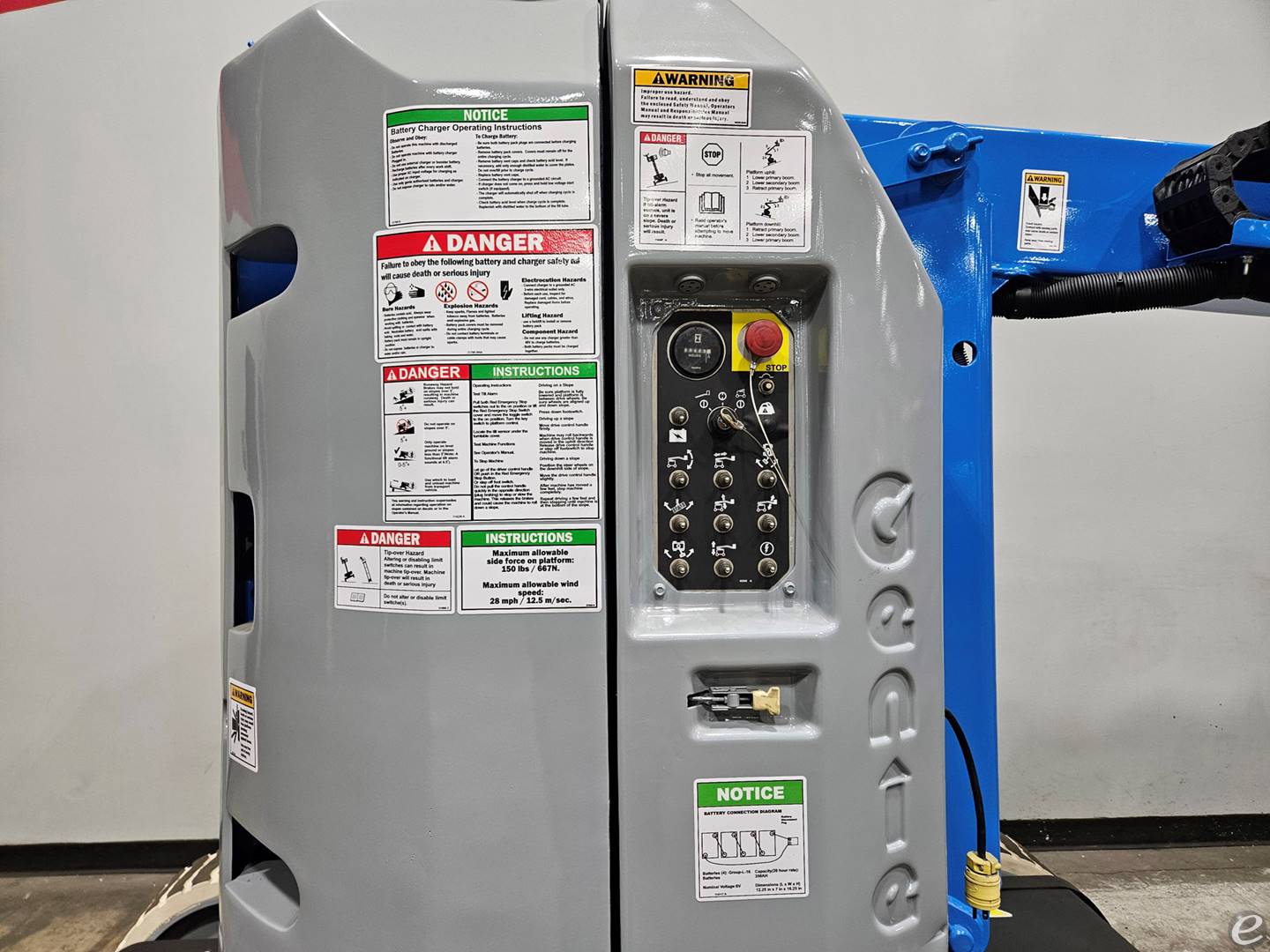 2014 Genie Z30/20NRJ