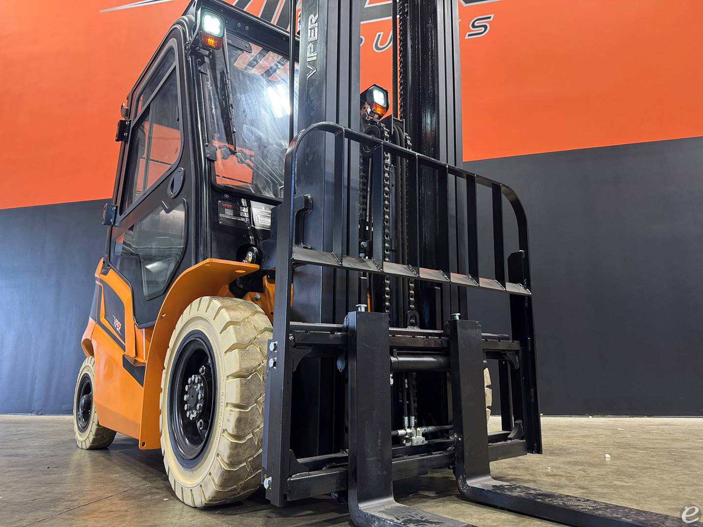 2026 Viper Lift Trucks FY25F