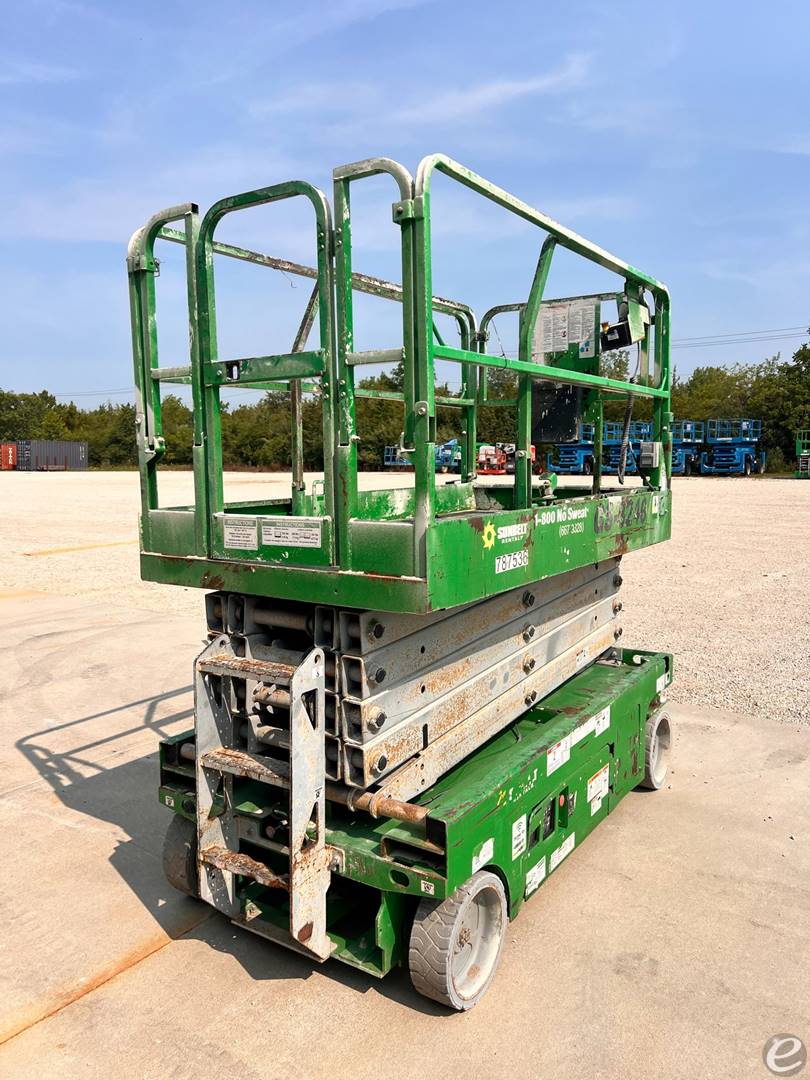 2015 Genie GS-3246