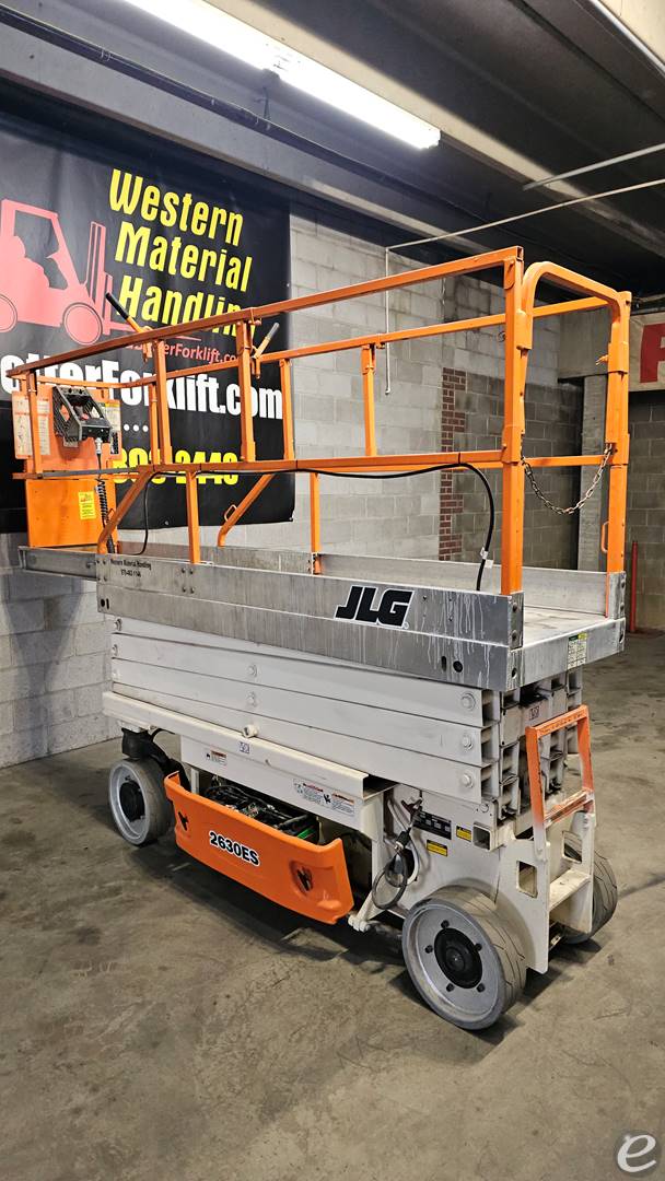 2005 JLG 2630ES