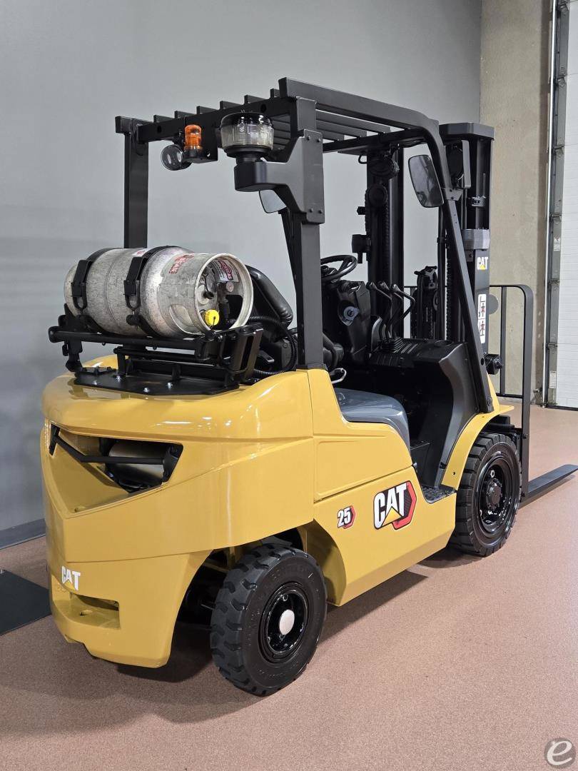 2020 Mitsubishi FG25N