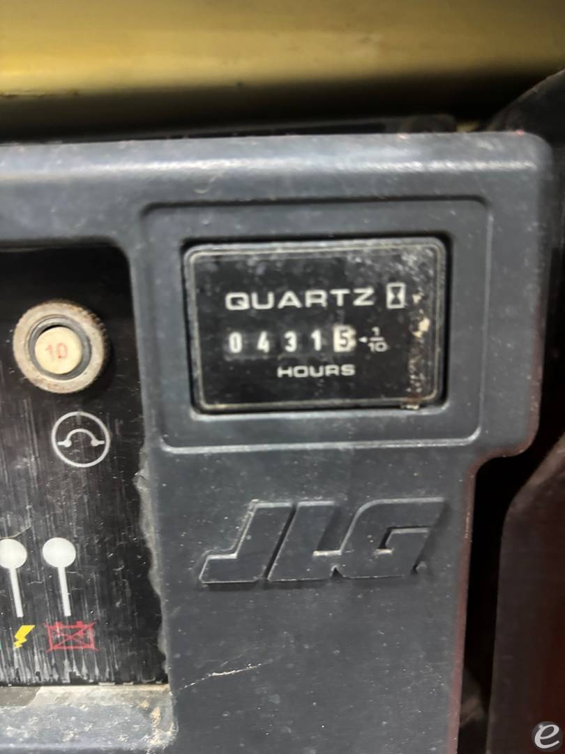 2013 JLG 1930ES