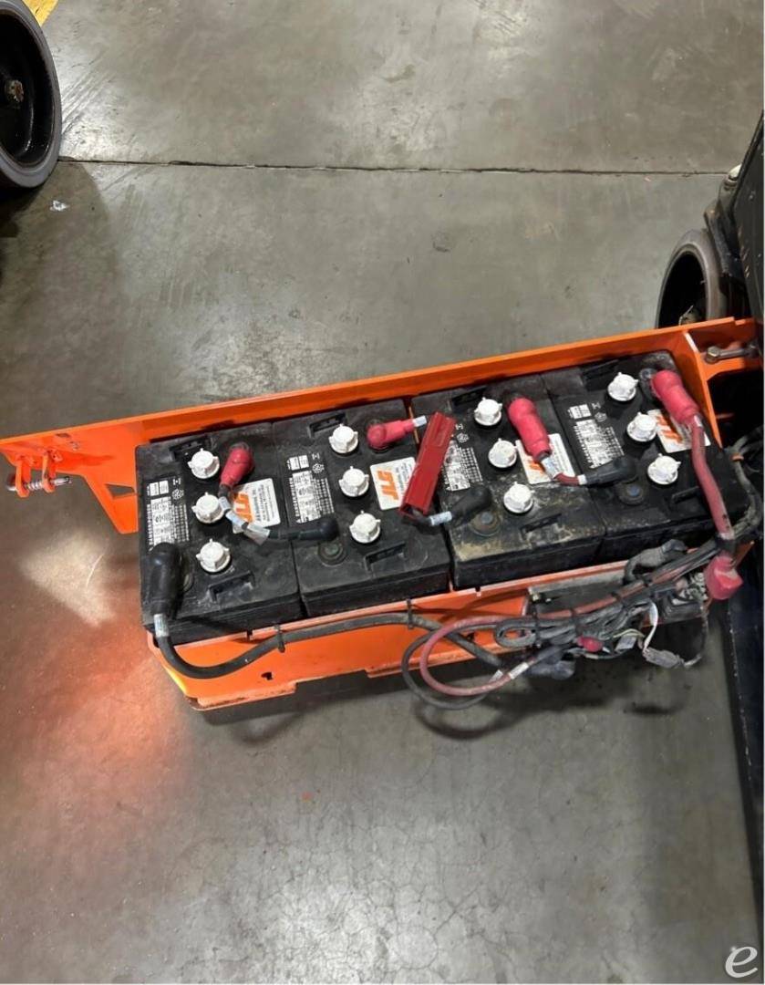 2021 JLG R1932i