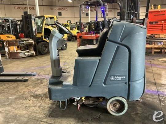 2023 Advance SC4000 28D