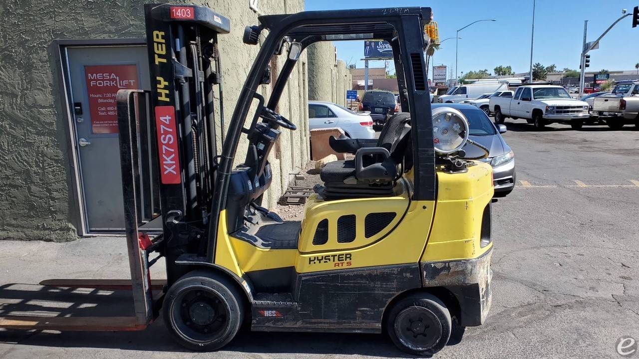 2014 LP Gas Hyster S60FT Cushion Tire 4 Wheel Sit Down (Indoor Warehouse)