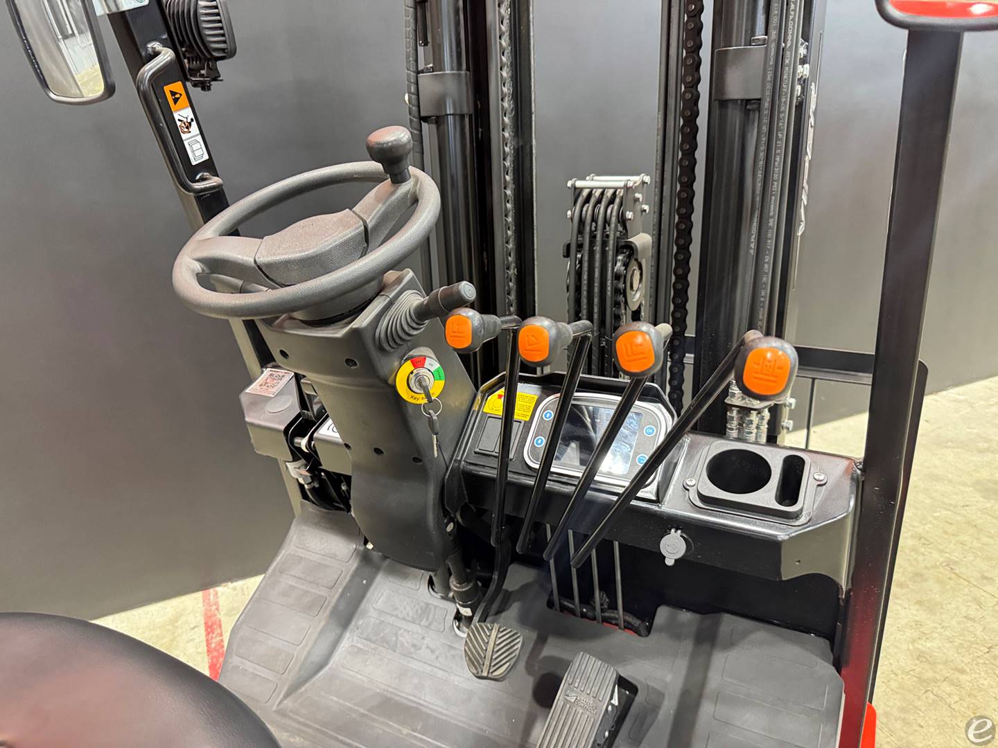 2026 Viper Lift Trucks FB25BCS