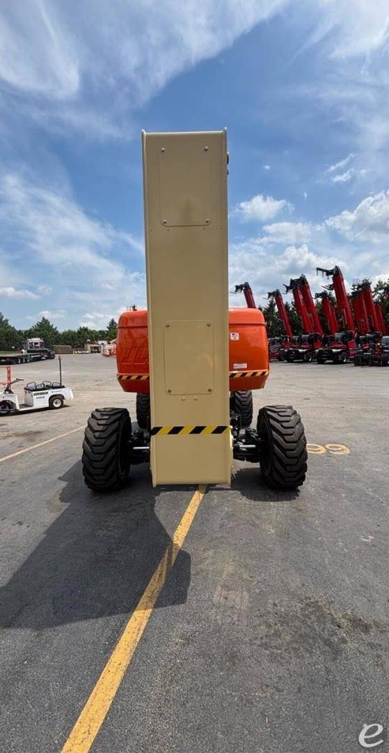 2015 JLG 800AJ