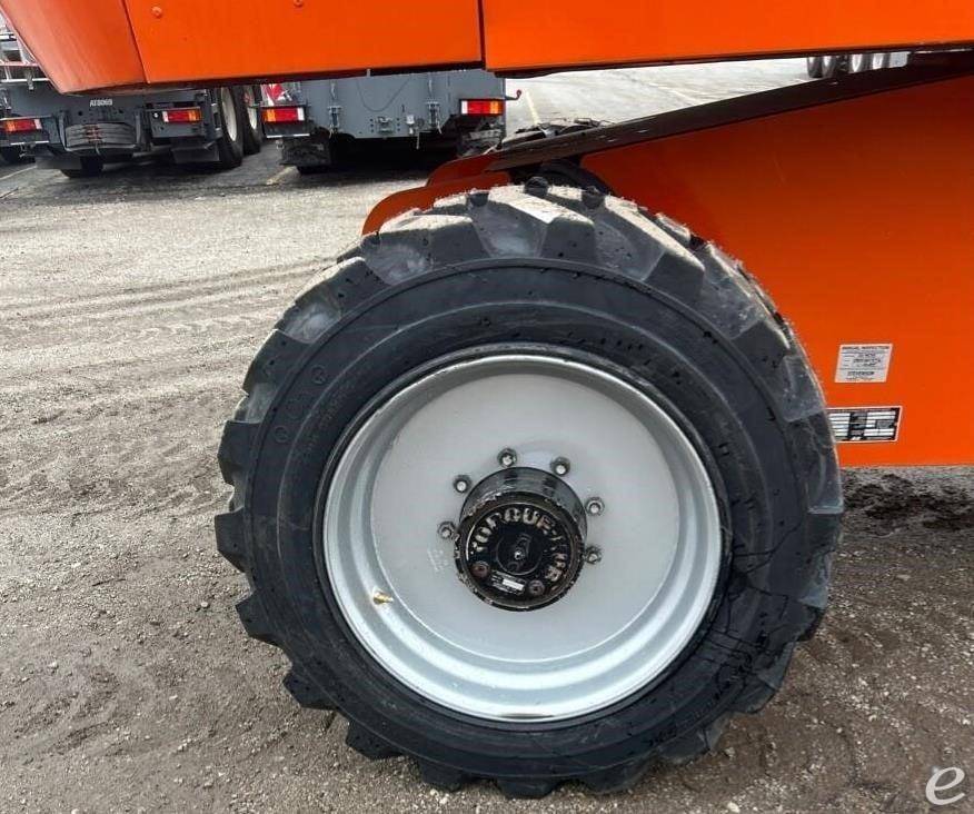 2013 JLG 600S