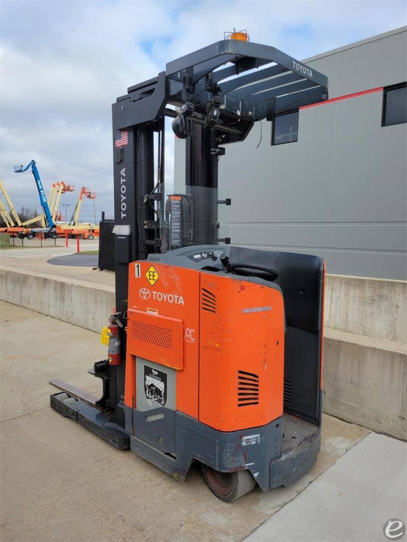 2019 Toyota 9BDRU15 Electric Reach Truck - 123Forklift