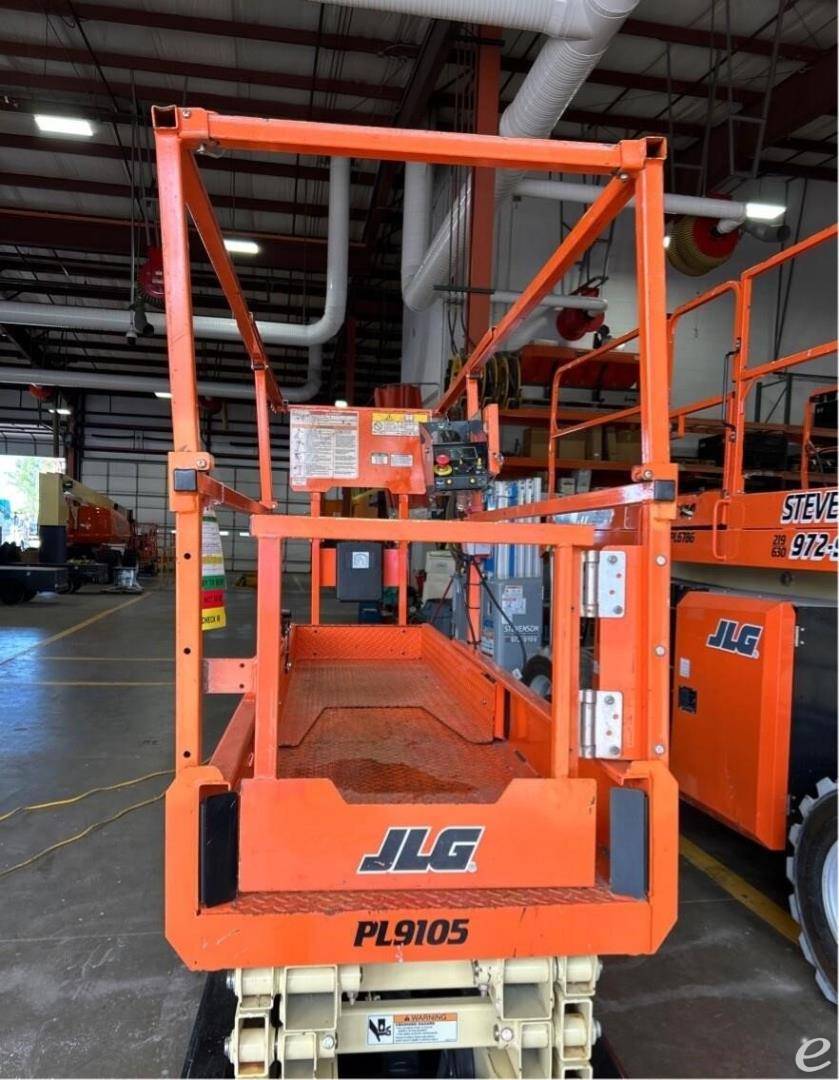 2021 JLG R1932i