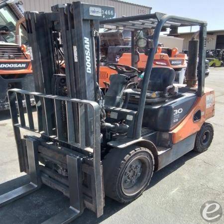 2015 Doosan D30S-7 Diesel Forklift - 123Forklift