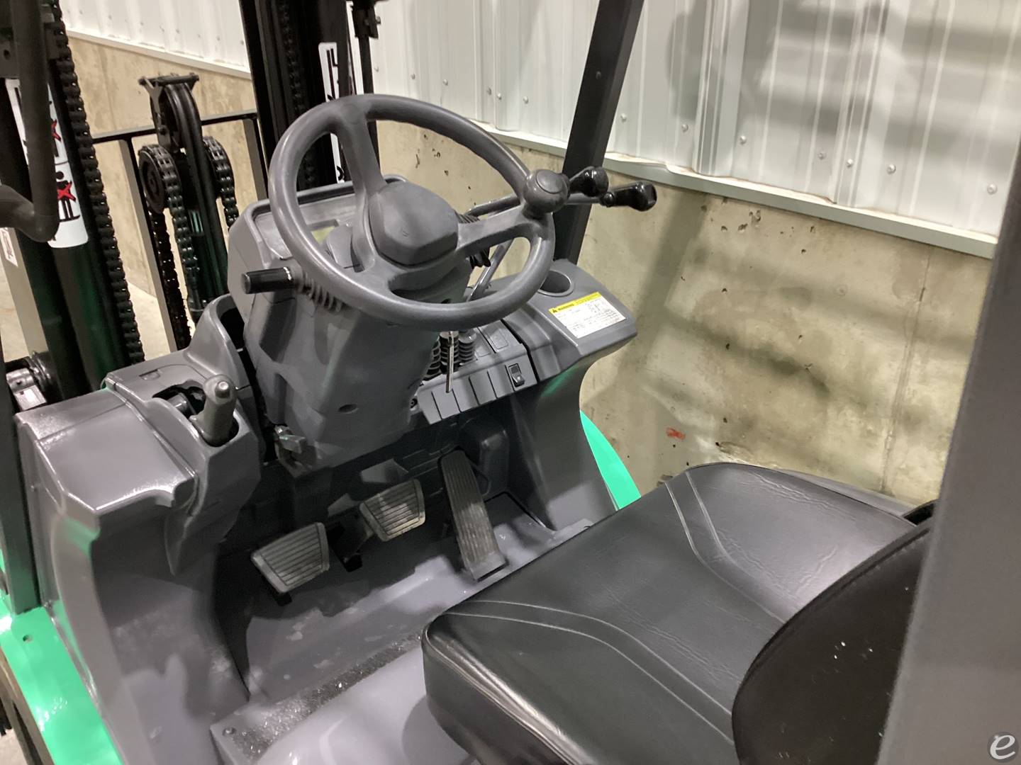 2021 Mitsubishi FG25N