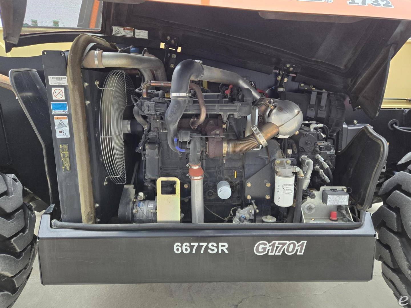 2019 JLG 1732