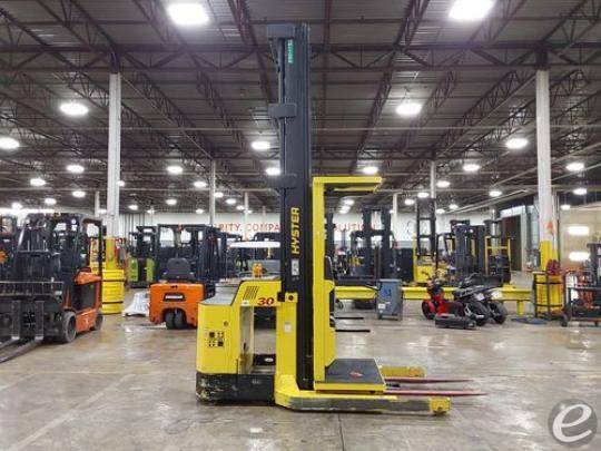 2017 Hyster R30XMA3 Electric Order Picker - 123Forklift