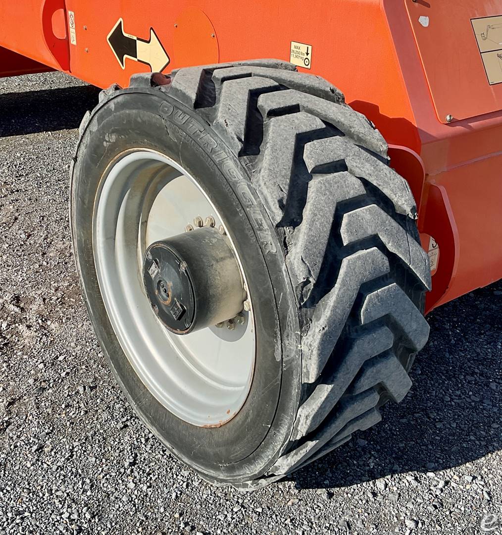 2017 JLG 1350SJP