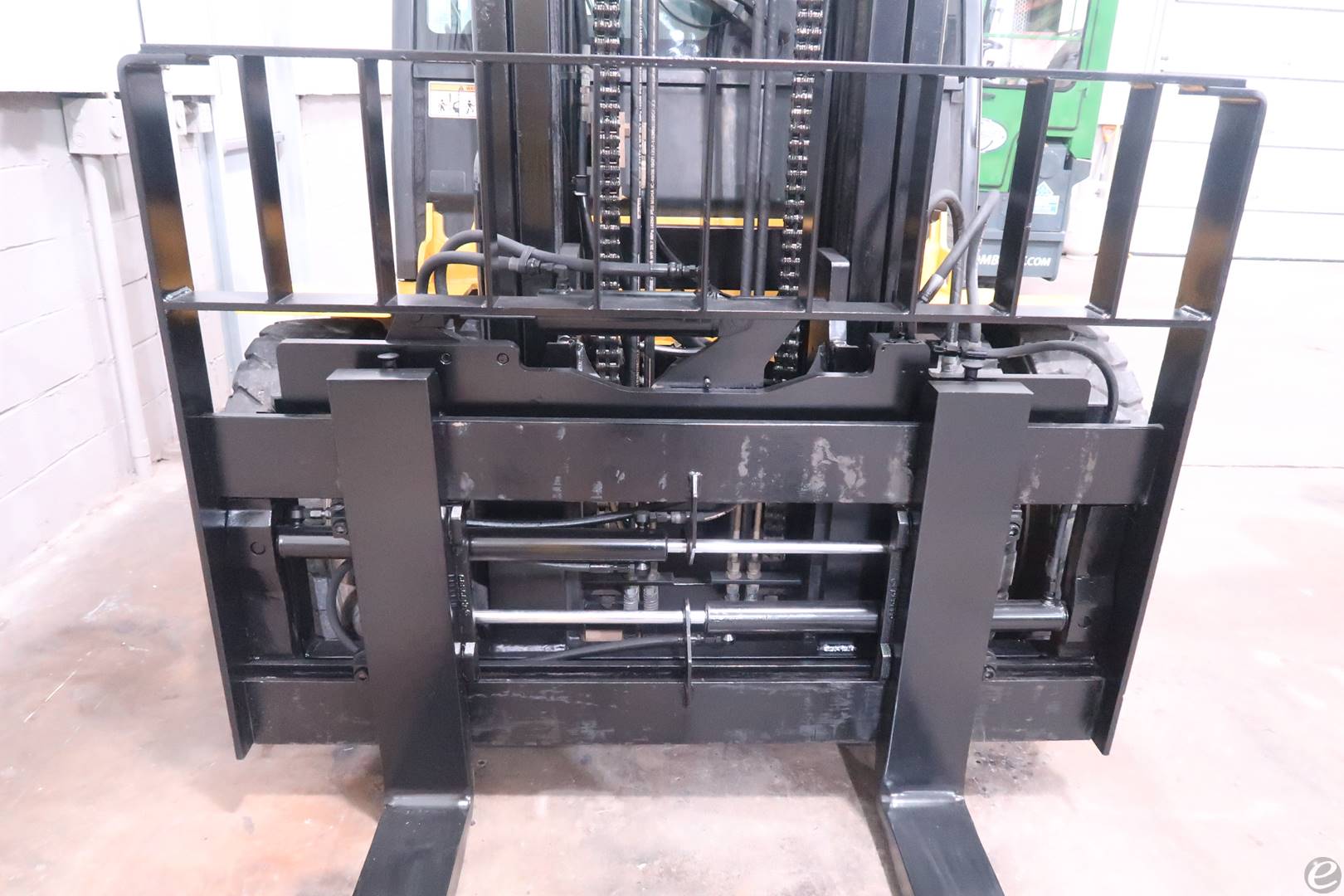 2012 Yale GDP120VX