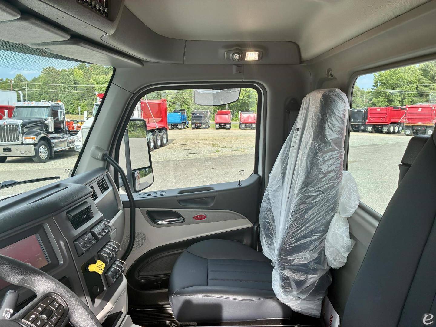 2027 Peterbilt 567